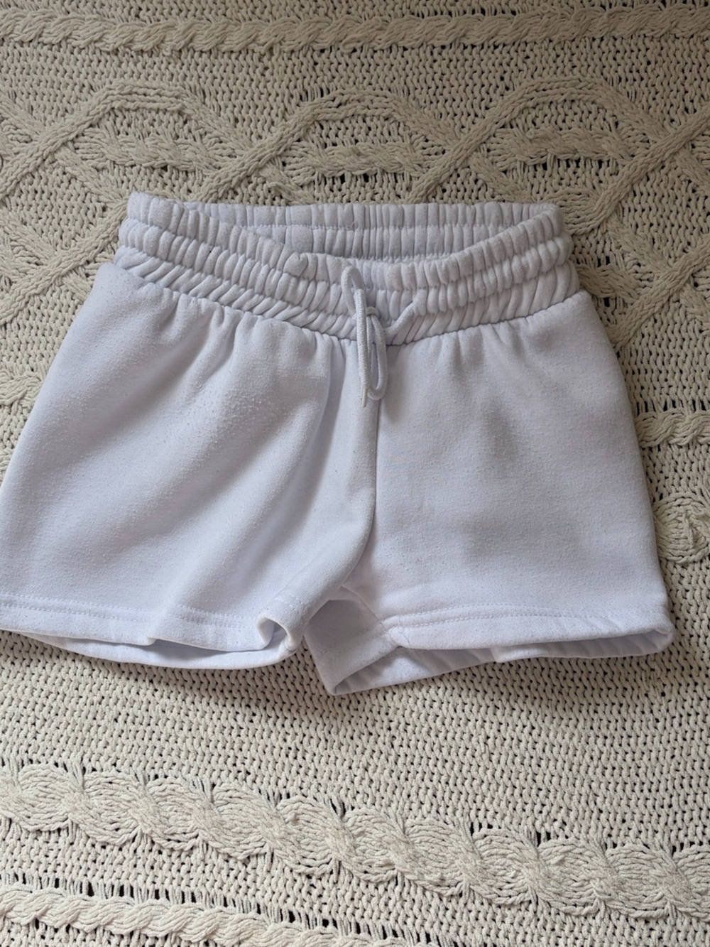 Love Streak Comfy White Shorts - Size Small
